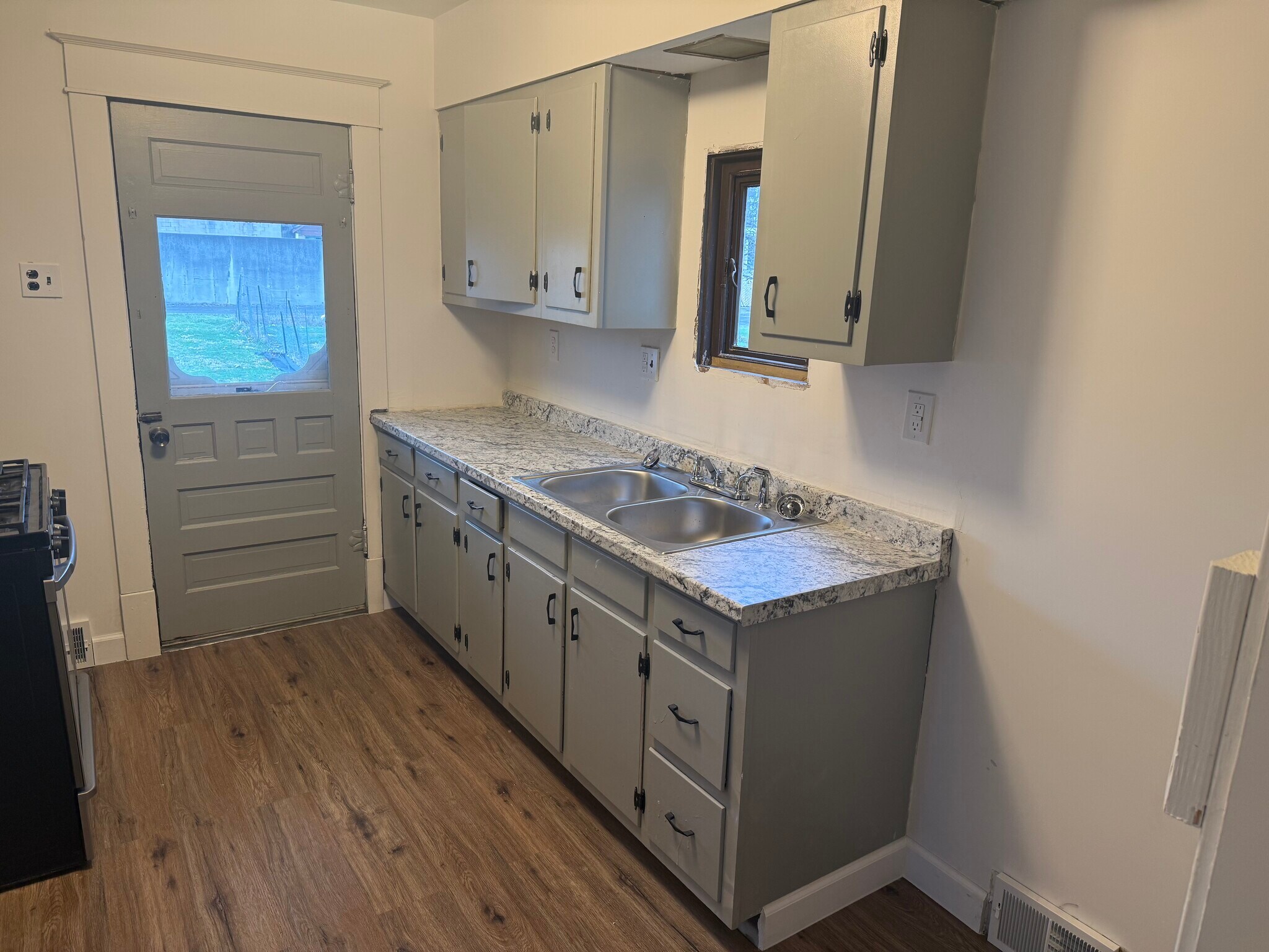 Building Photo - 4513 5th Ave