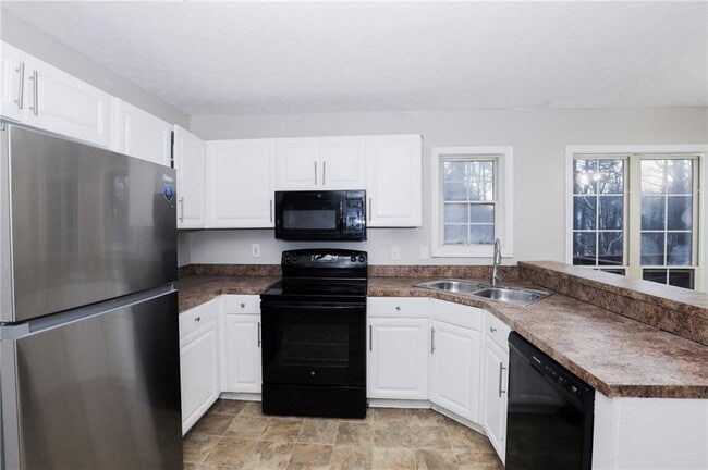 Building Photo - 2108 Lindley Ln