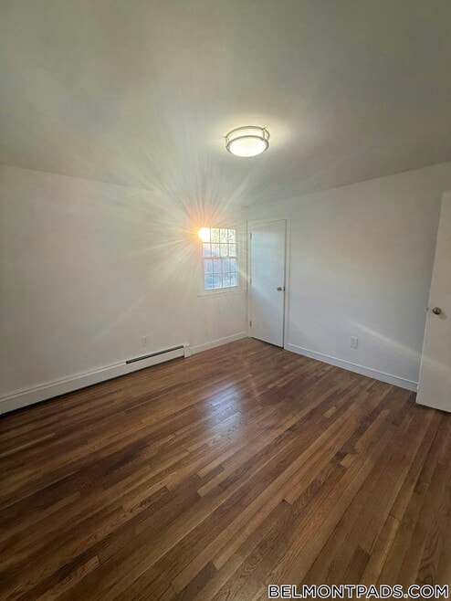 Building Photo - 29 Pond St