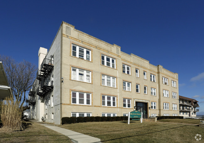 Primary Photo - Mayfair House