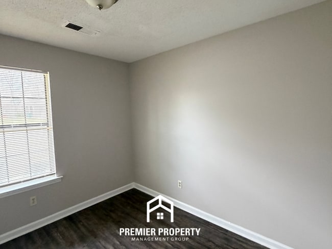 Building Photo - Move-In Ready 3BR Home in Raleigh | Hardwood Floors, Formal Dining & Fenced Yard