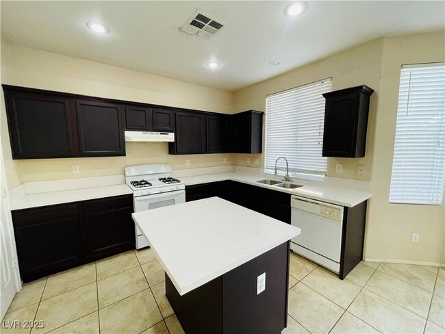 Building Photo - 8822 Imperial Forest St