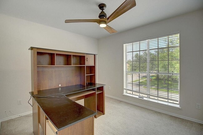 Building Photo - 5101 Cavendish Dr