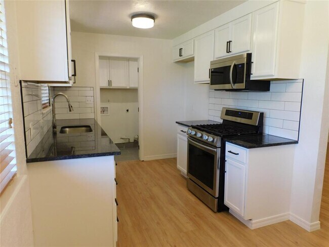 Building Photo - 728 SW 1st St