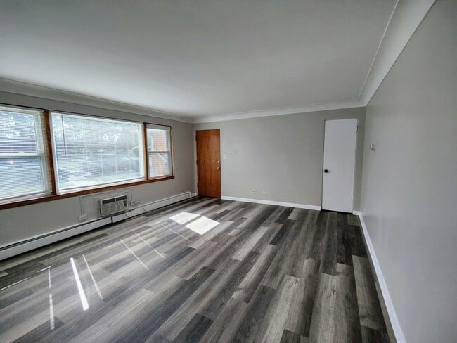 Building Photo - 910 Elder Rd