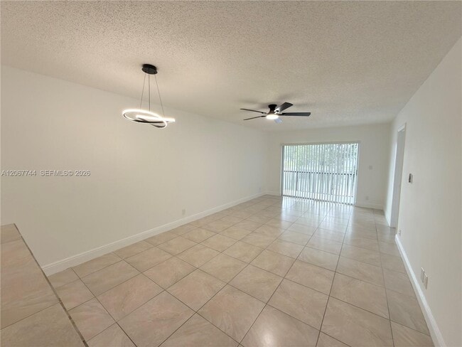 Building Photo - 7801 S Colony Cir