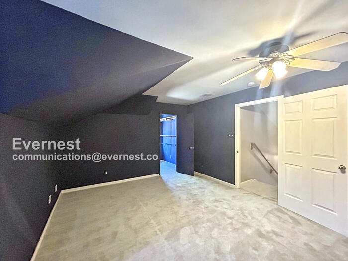 Building Photo - 2422 Cadara Woods