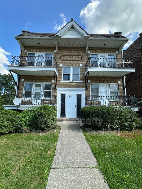 Primary Photo - 3281 E 143rd St