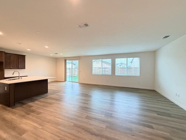 Building Photo - 1858 Morro Ct