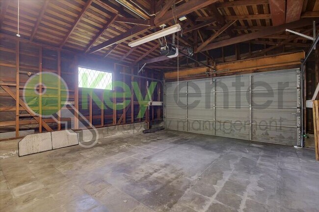 Building Photo - 3124 Brophy Dr