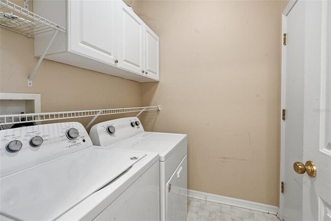 Building Photo - 29417 Crossland Dr