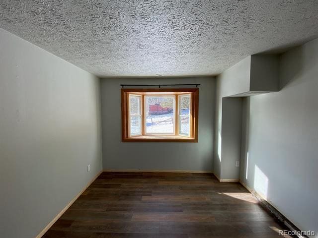 Building Photo - 609 S Park St