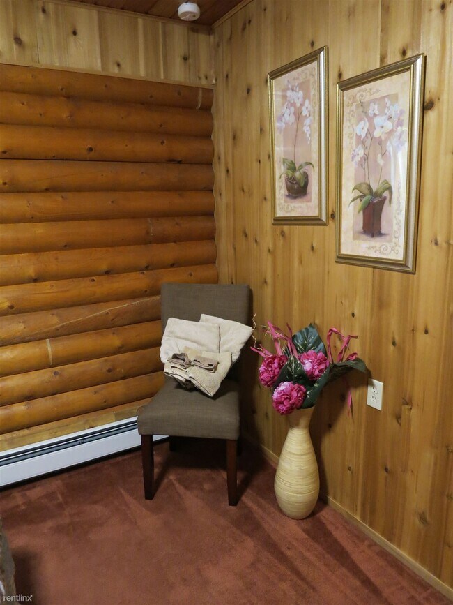 Building Photo - 2 br, 1 bath Duplex - 4829 Da Niece St Uni...