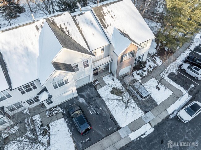 Building Photo - 11 Windsong Cir