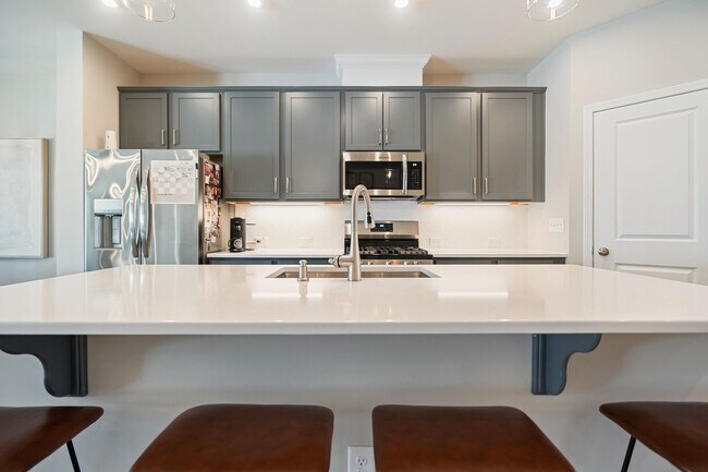 Building Photo - PARK FLEX STAYS - FULLY FURNISHED! Sunlit, Briar Chapel Retreat with Designer Finishes & Resort-S...