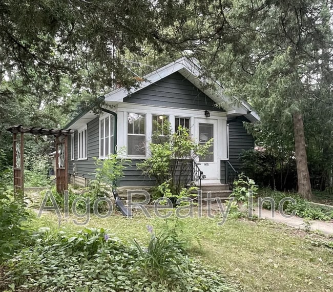 Primary Photo - 1475 Albert St N