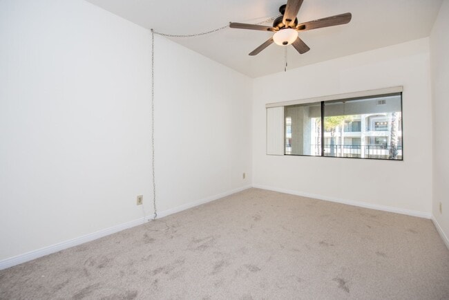 Building Photo - Updated 2 BR- 2 BA in FOUNTAIN VALLEY