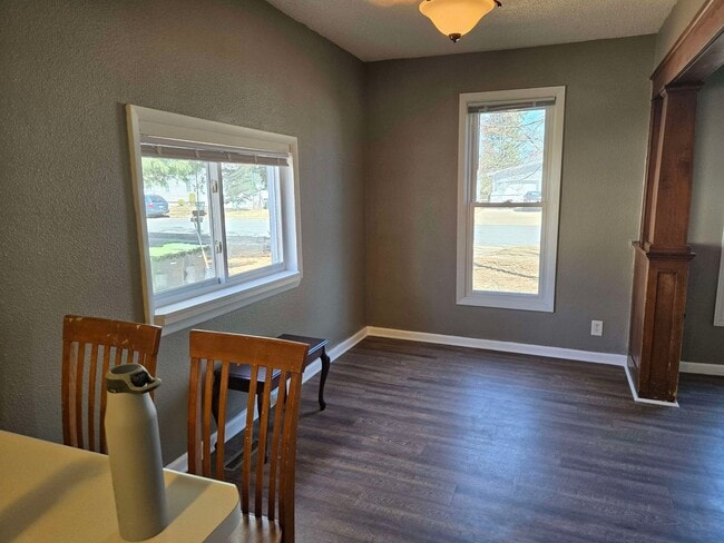 Building Photo - 1211 Garfield Ave