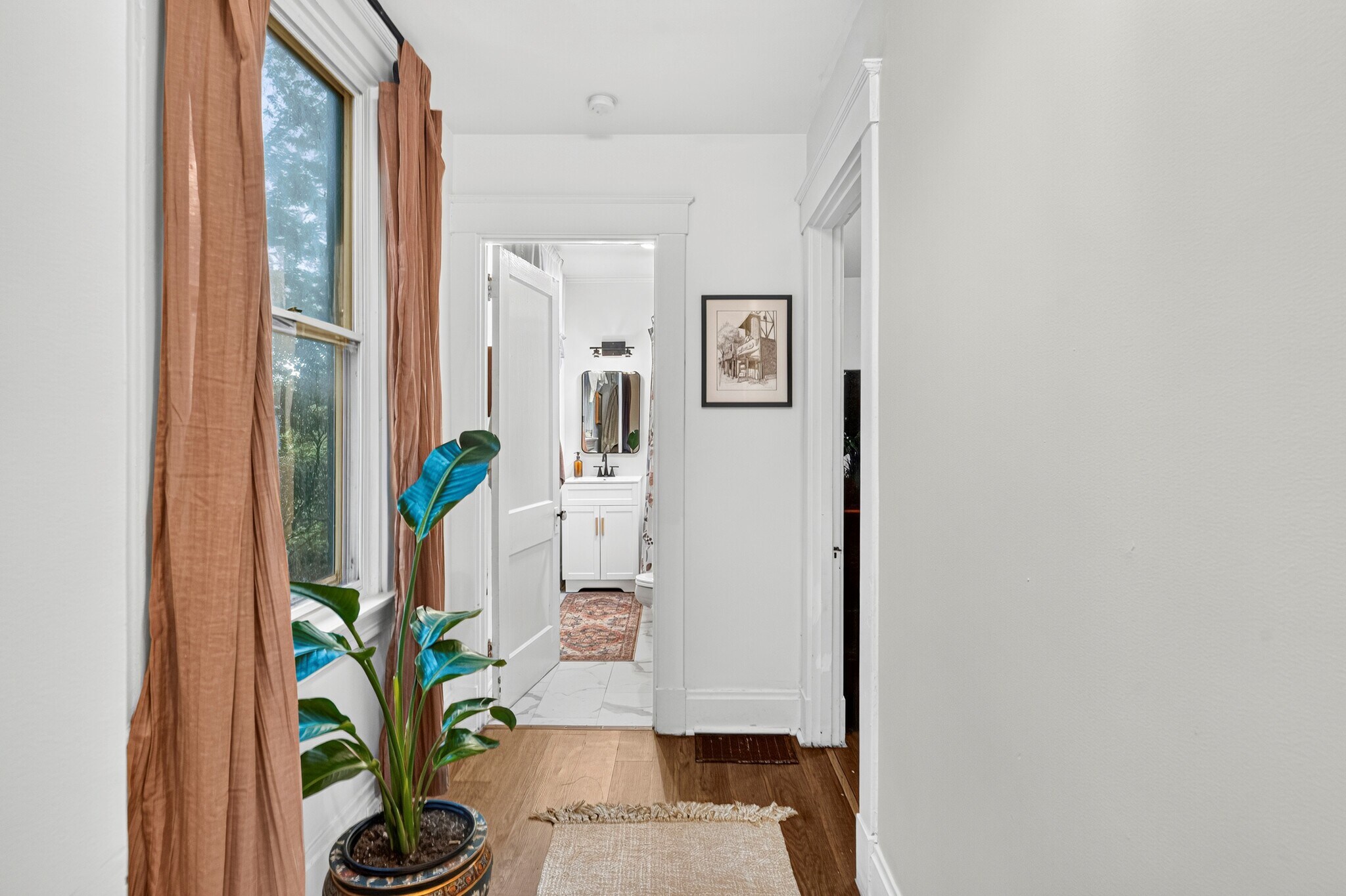 Building Photo - 1628 De Sales Ln