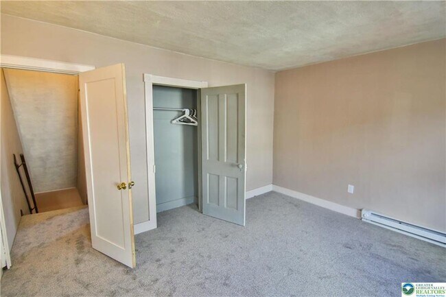 Building Photo - 68 W Center St