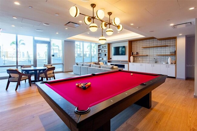 Building Photo - 400 Central Ave