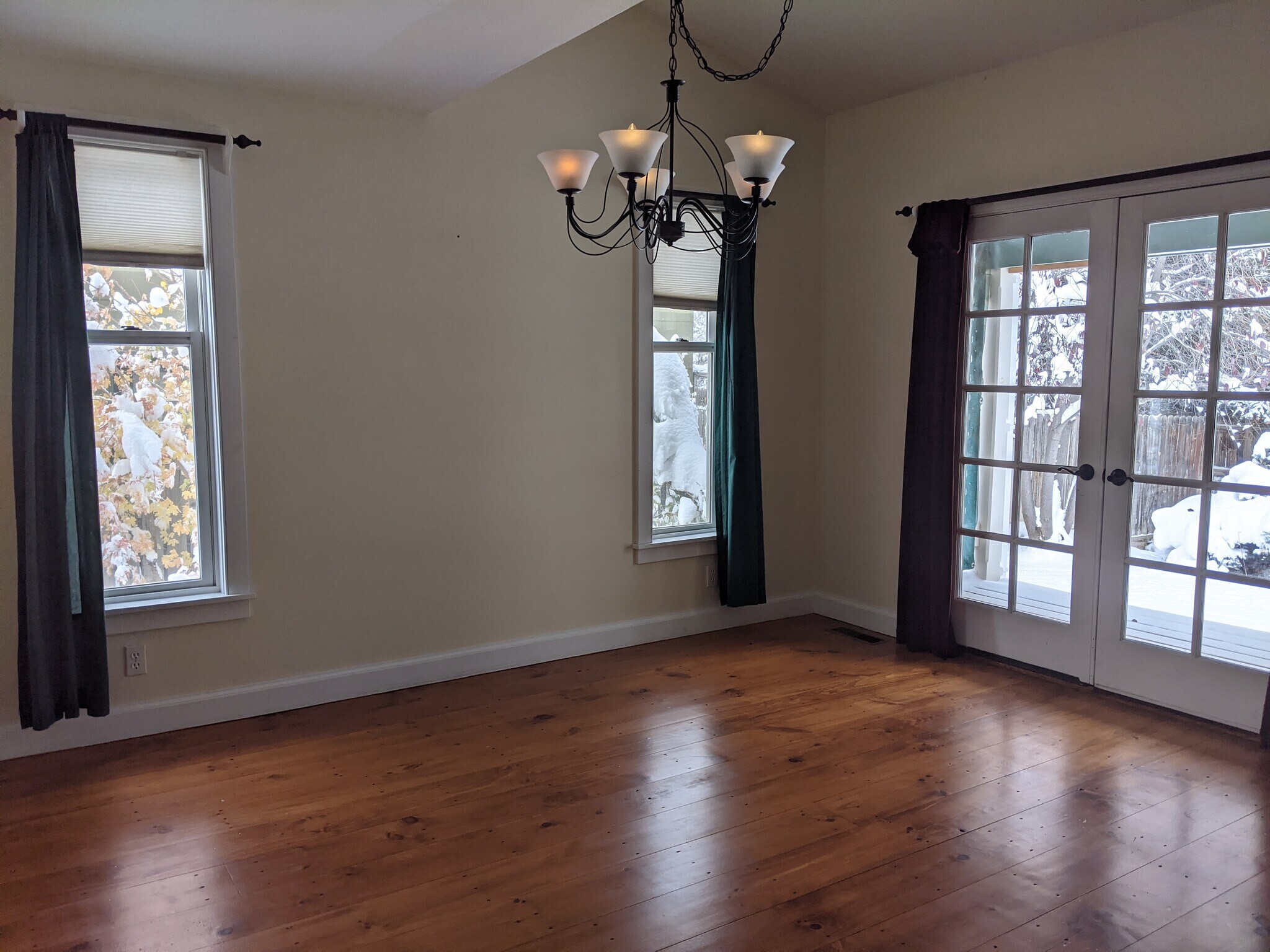 Building Photo - 1359 Wald Dr