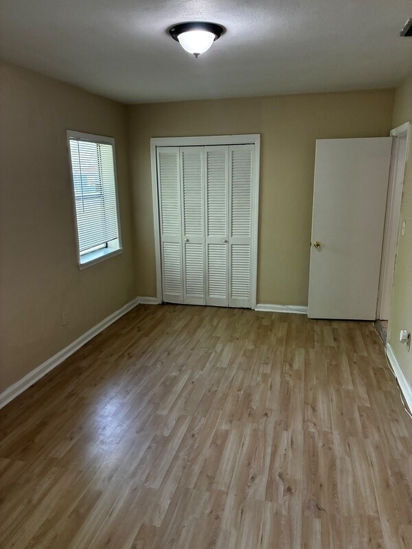 Building Photo - 7022 Linda Dr