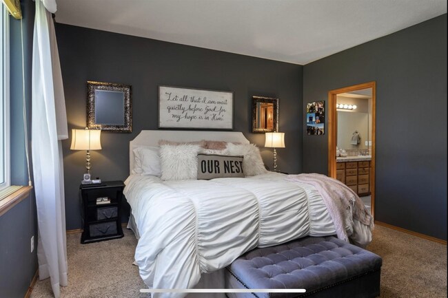 Building Photo - $4,500 - 4 Bed / 3 Bath Stunning Single Family Home in South Hill