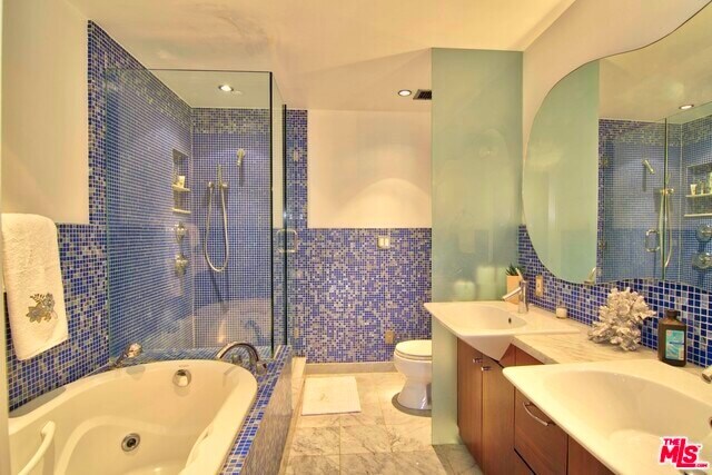 Building Photo - 1118 3rd St