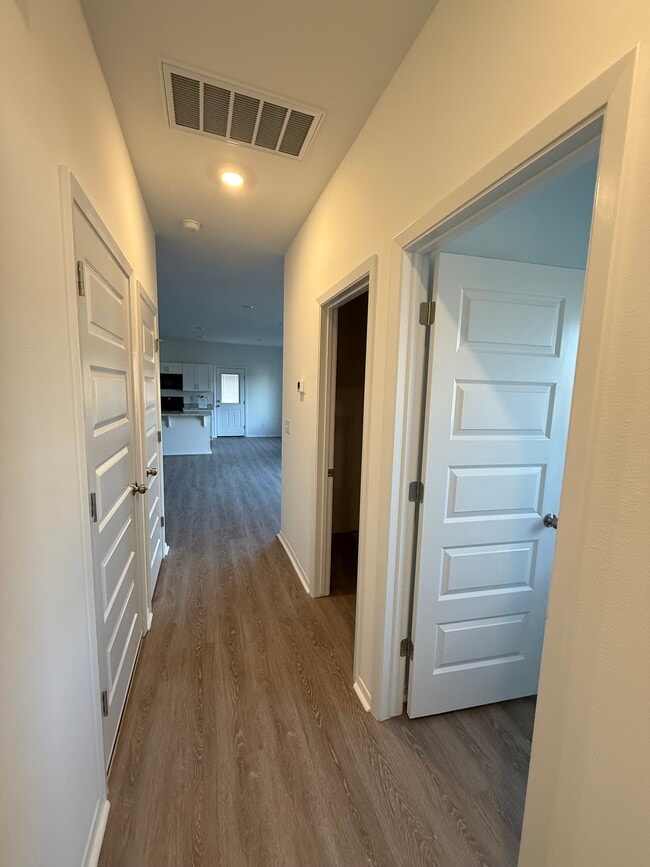 Building Photo - 6716 Memphis