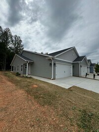 Building Photo - 137 Brawley Villas Pl