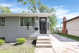 Building Photo - 1902 Brookfield Rd