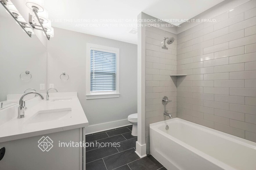 Building Photo - 265 Founders Ln