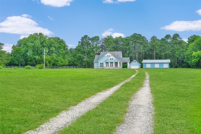 Building Photo - 3960 Farm to Market 1960 Rd E