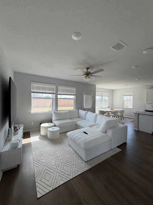 Building Photo - 6554 Marsh Ln