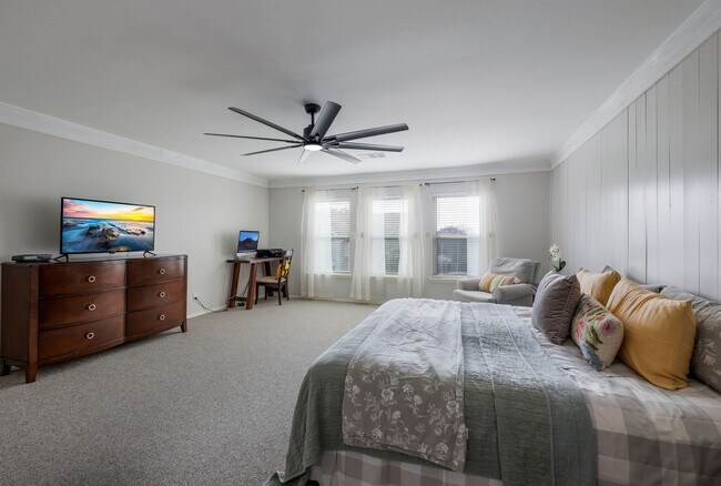 Building Photo - Patio Living with Basketball Court