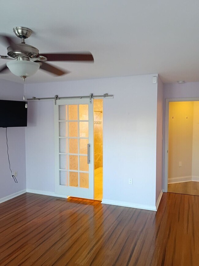 Building Photo - BRIDGEPORT