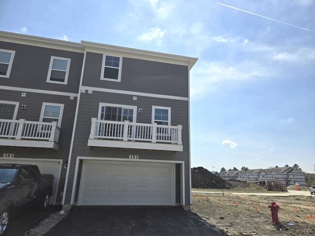 Building Photo - 351 Bridgeview Ct