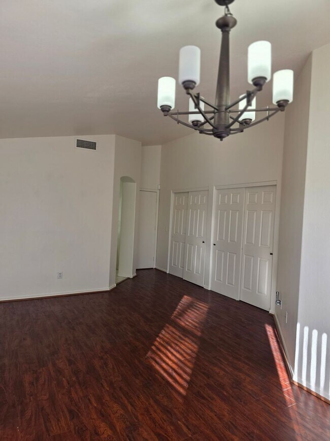 Building Photo - Beautiful 3BR 2BA Home w/ Private Pool • Pool + Covered Patio • Attached Garage in Phoenix