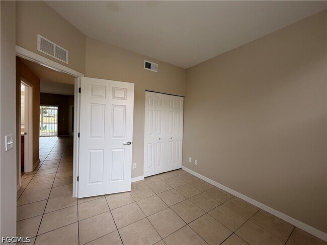 Building Photo - 4299 Bellasol Cir