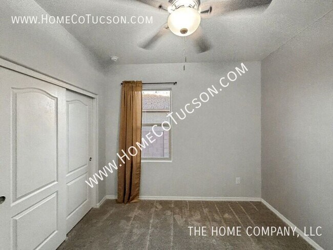 Building Photo - 11675 W Vanderbilt Farms Way