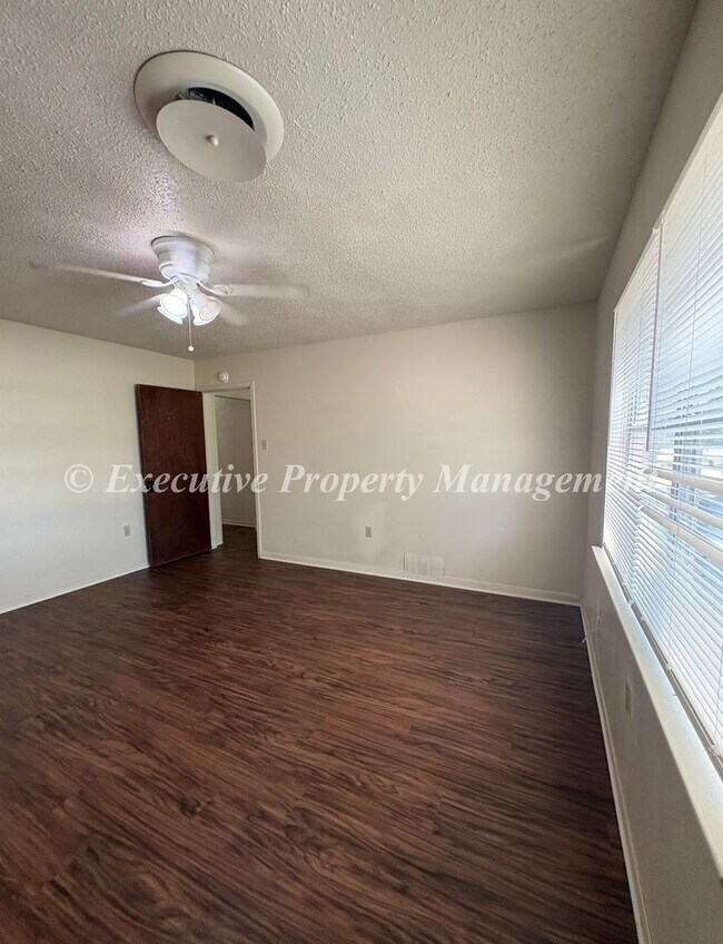 Building Photo - 7544 FM 2657