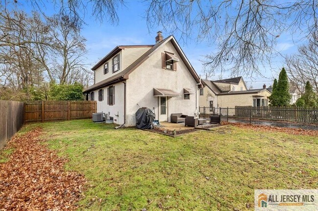 Building Photo - 21 Heathcote Brook Rd