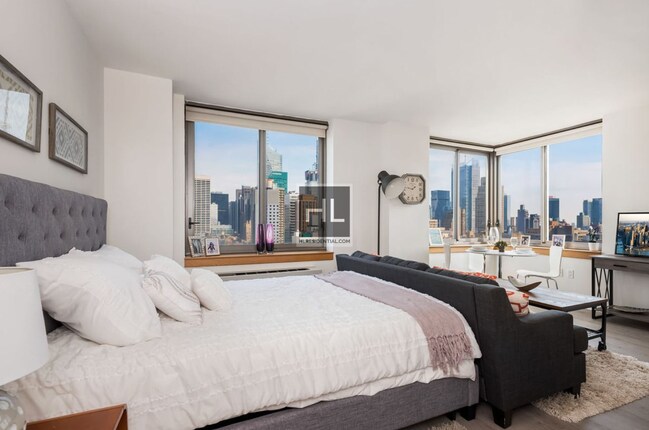 Building Photo - Gorgeous Studio in Herald Square! No Fee!