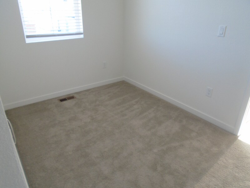 Building Photo - 5395 Euclid Dr