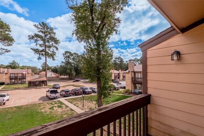 Building Photo - 2521 Crosstimbers Dr