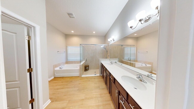 Building Photo - 15790 Whitebark Dr