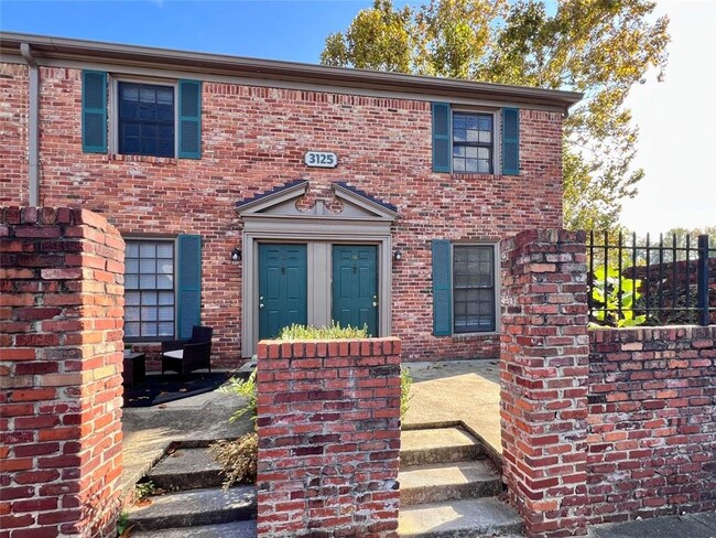 Building Photo - 3125 Colonial Way