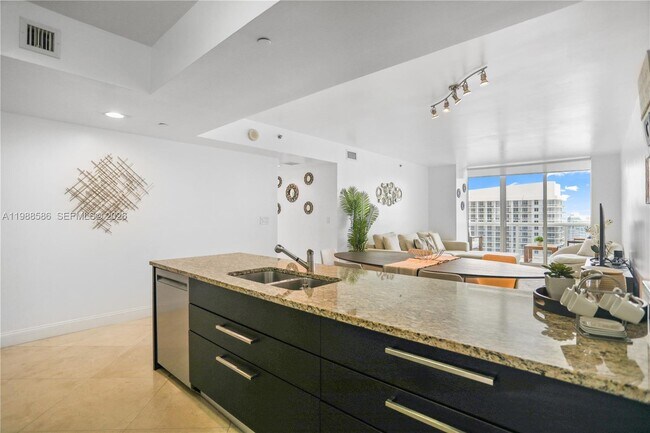 Building Photo - 1830 S Ocean Dr