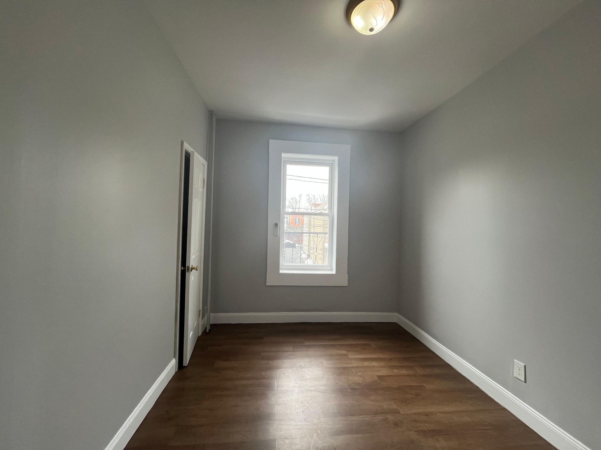 Building Photo - 937 Pavonia Ave